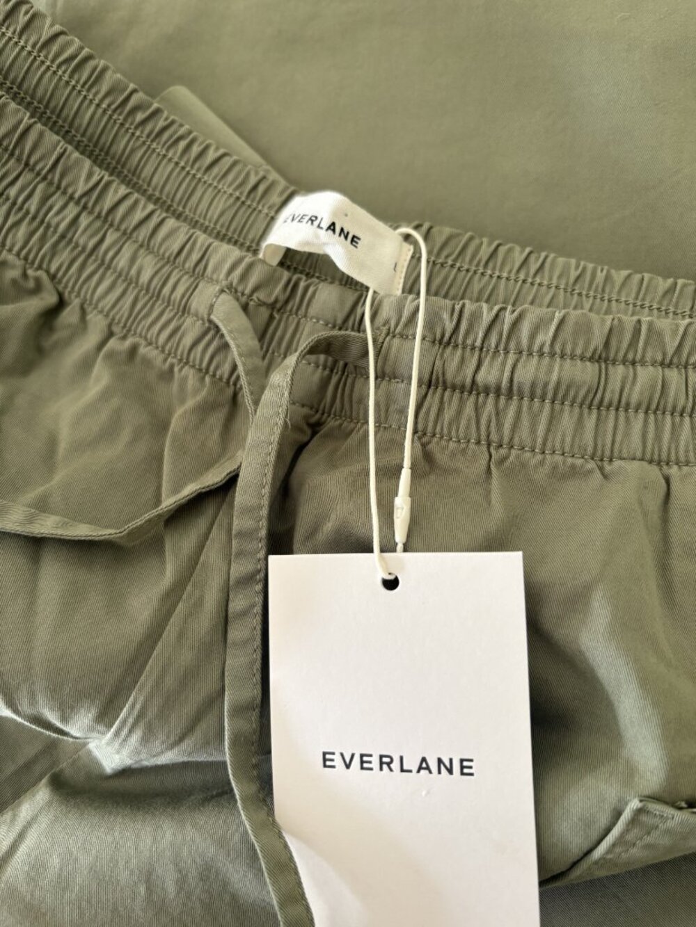 Everlane Wide Leg Cargo Easy Pant L Large NWT Oil Green - Picture 6 of 6